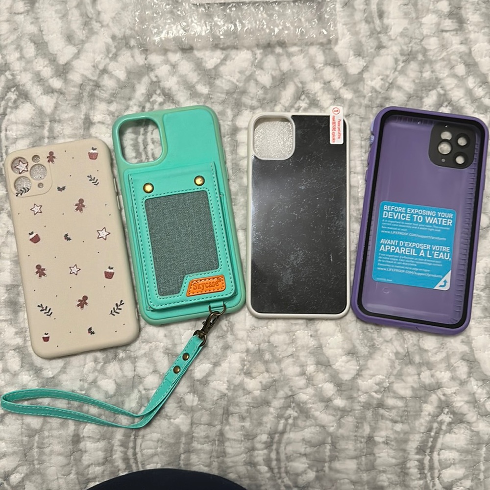 Lot of 4 IPhone 11 Pro Max cases